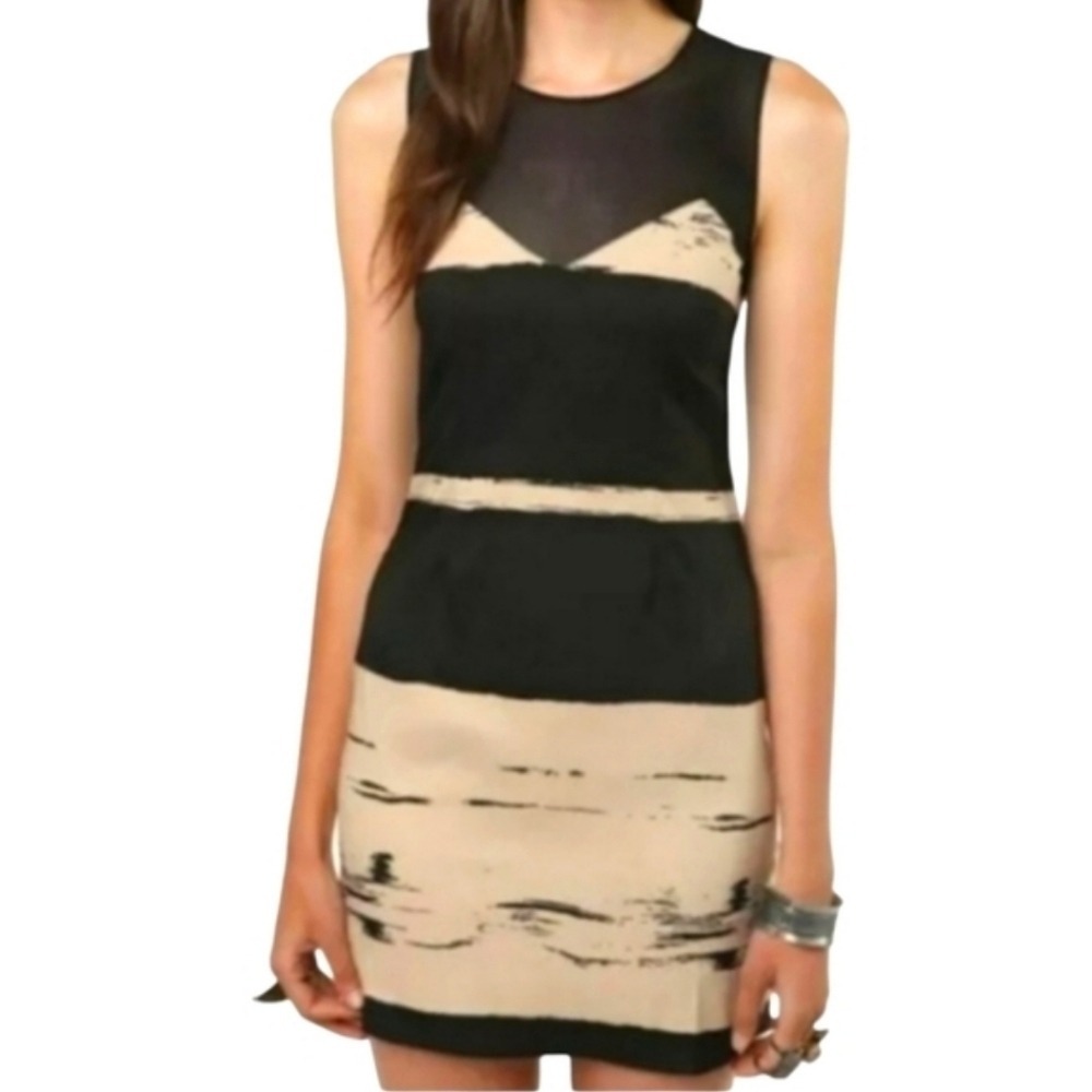 NOM DE PLUME Dress Yaya Dehlia Mini Shift Sheer Mesh Black Color Block Women Med